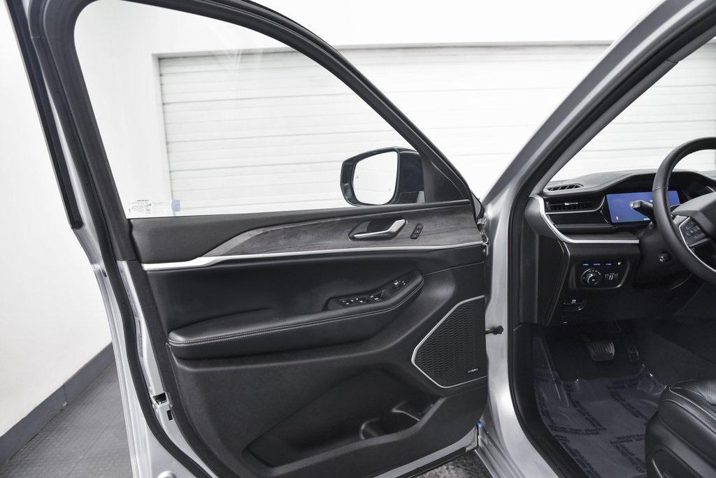 used 2023 Jeep Grand Cherokee 4xe car, priced at $27,911