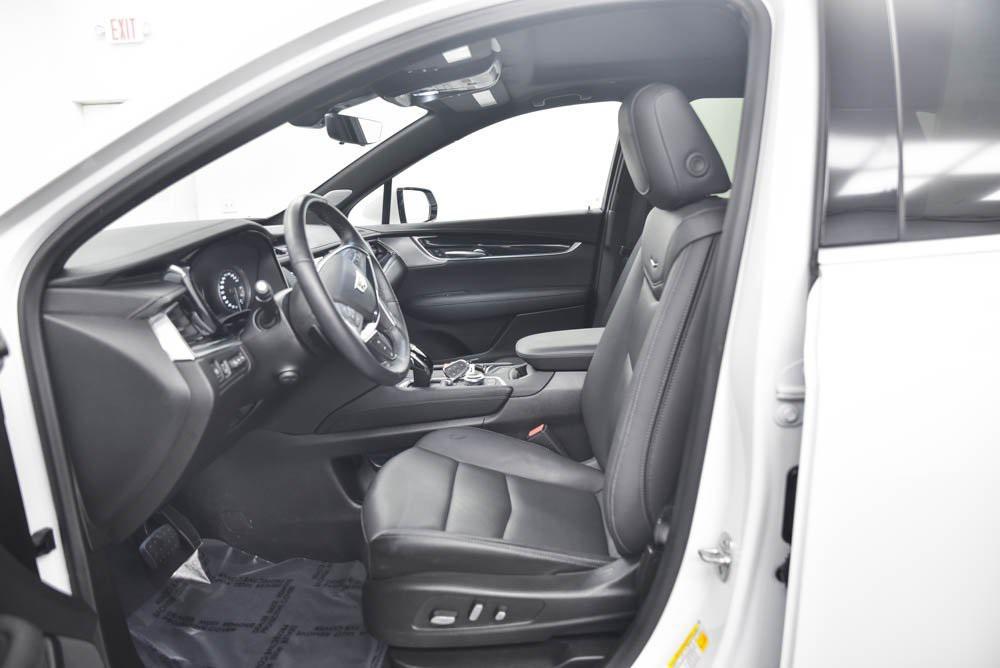 used 2025 Cadillac XT5 car, priced at $46,490