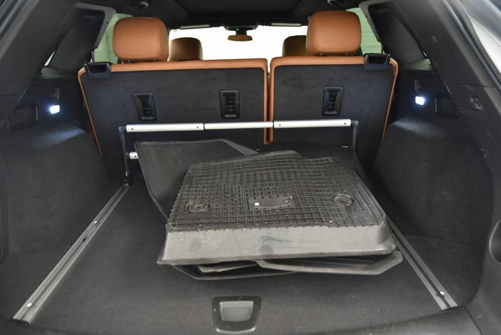 used 2024 Cadillac XT5 car, priced at $35,621