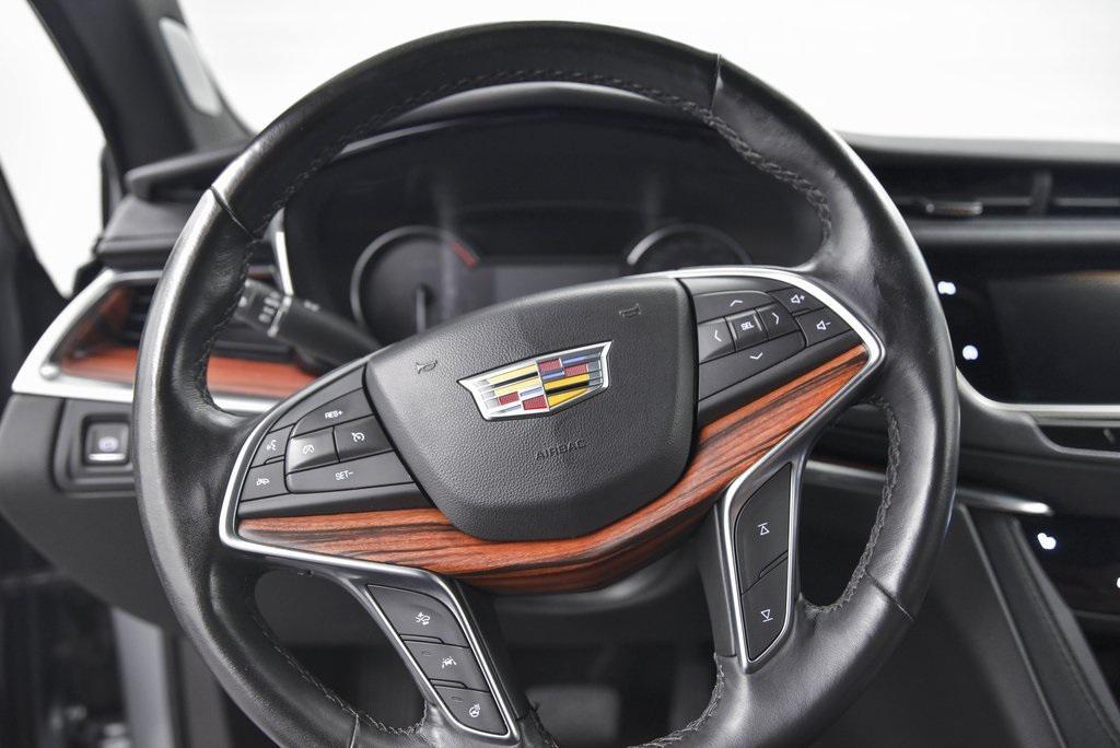 used 2024 Cadillac XT5 car, priced at $35,621