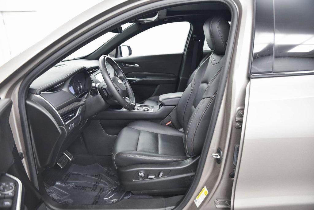 used 2023 Cadillac XT4 car, priced at $28,990