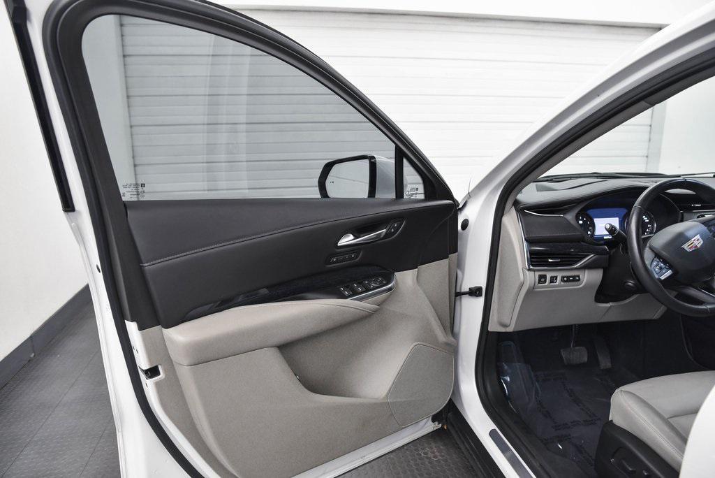used 2022 Cadillac XT4 car, priced at $29,190