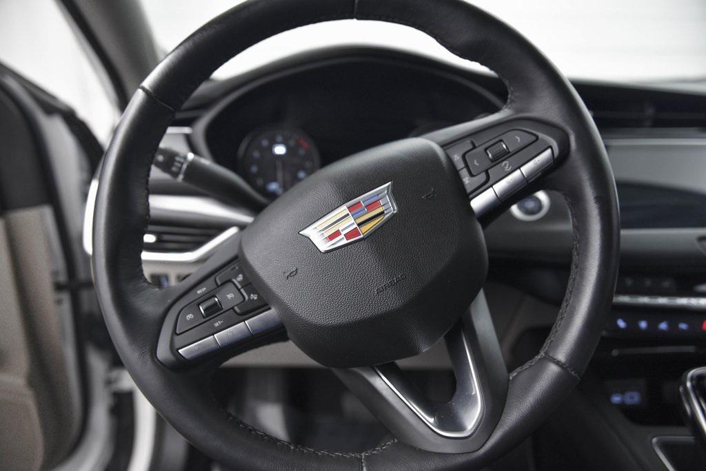 used 2022 Cadillac XT4 car, priced at $29,190