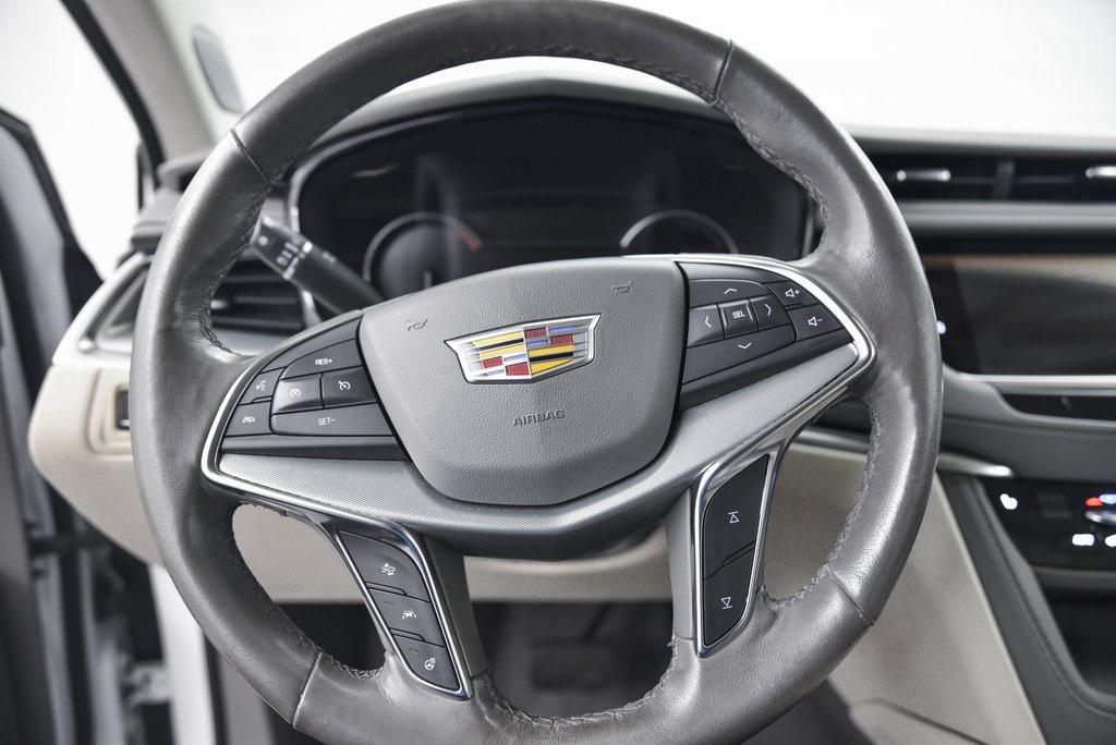 used 2023 Cadillac XT5 car, priced at $34,470