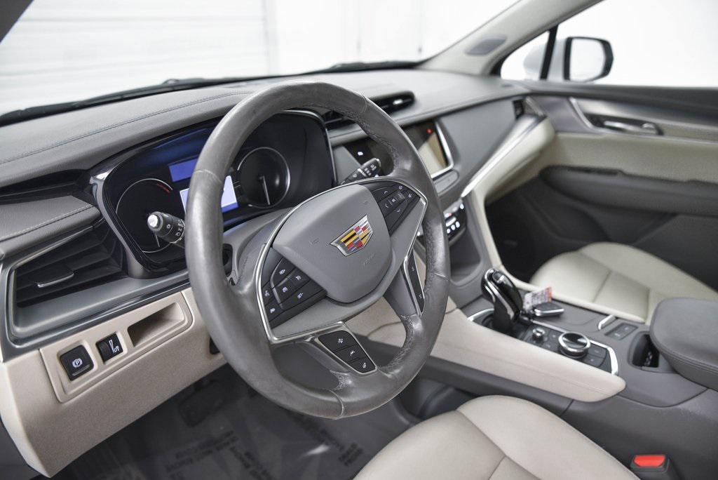 used 2023 Cadillac XT5 car, priced at $34,470