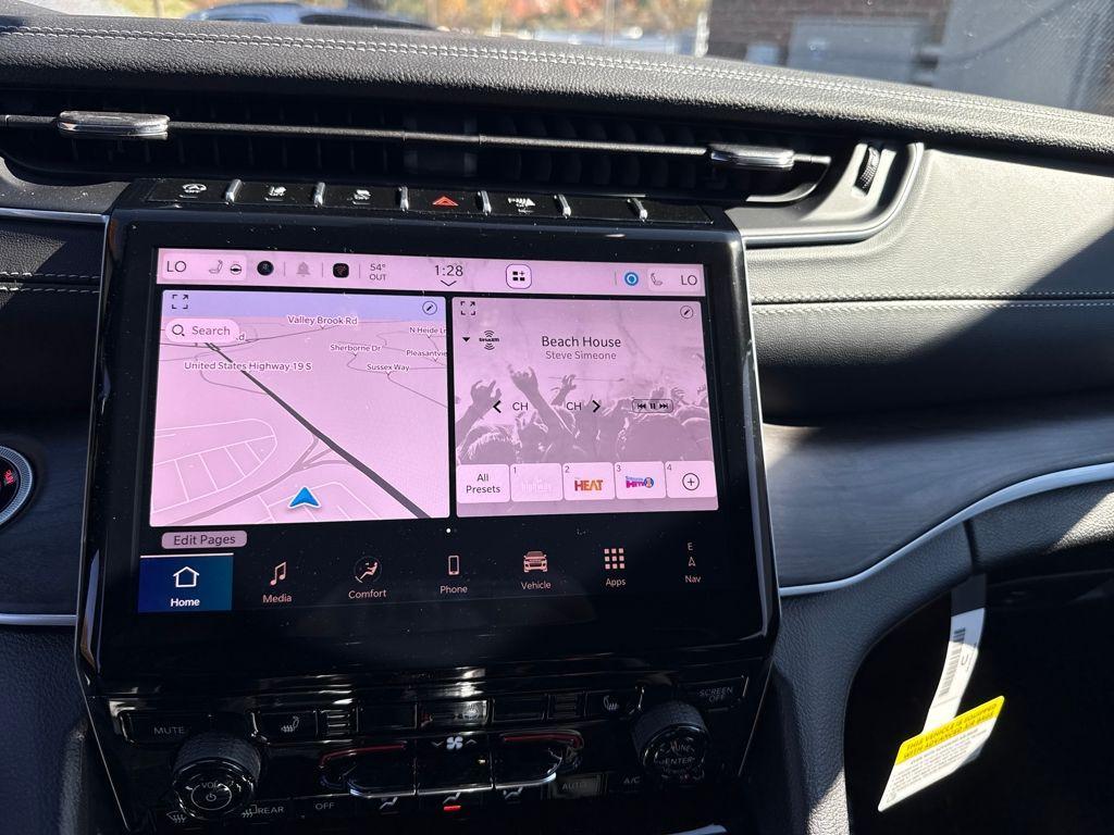 new 2025 Jeep Grand Cherokee car, priced at $38,141