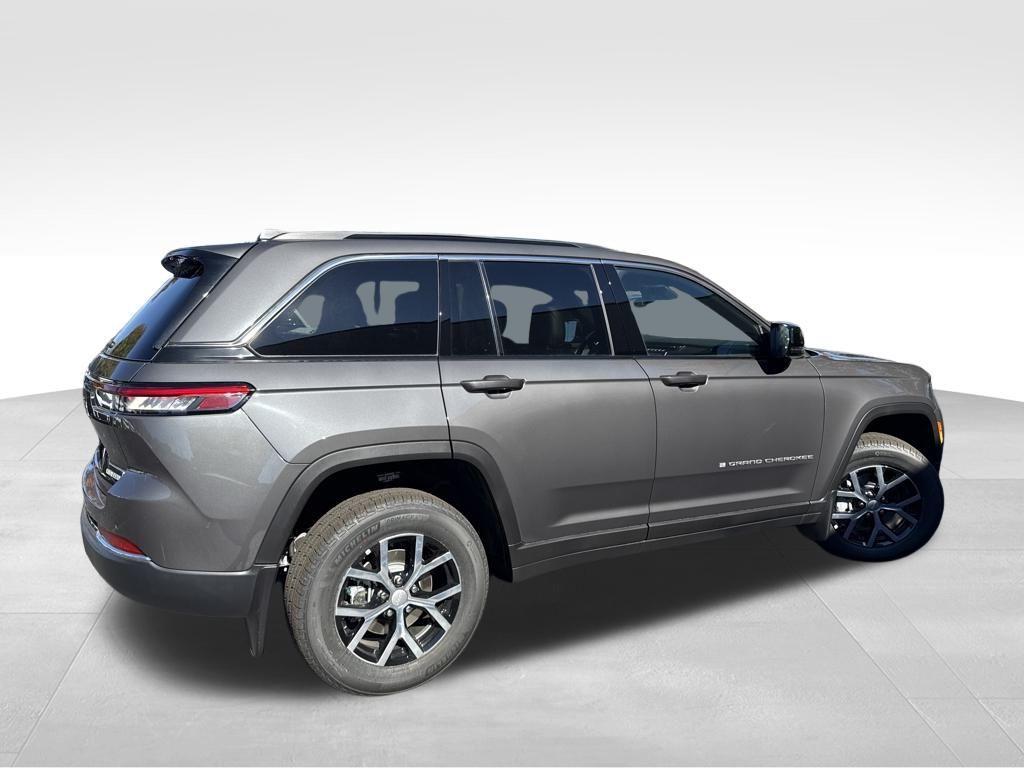 new 2025 Jeep Grand Cherokee car, priced at $38,141