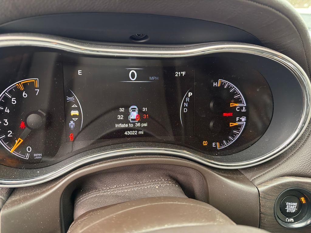 used 2021 Jeep Grand Cherokee car, priced at $34,000