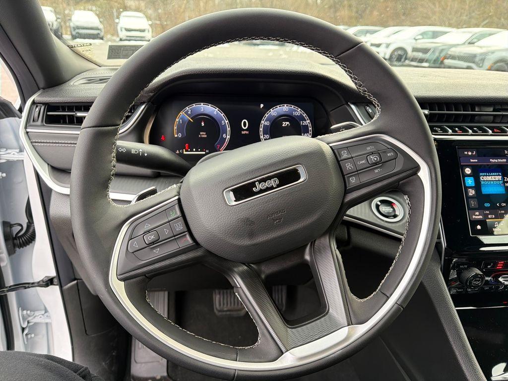 new 2025 Jeep Grand Cherokee car, priced at $40,397