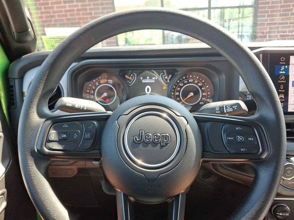 new 2025 Jeep Wrangler car, priced at $34,176