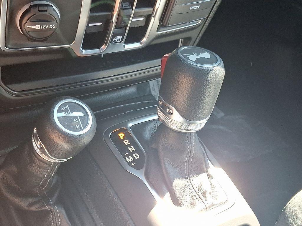 new 2025 Jeep Wrangler car, priced at $34,176