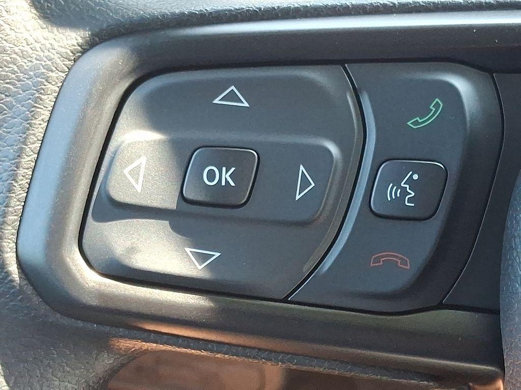 new 2025 Jeep Wrangler car, priced at $34,176