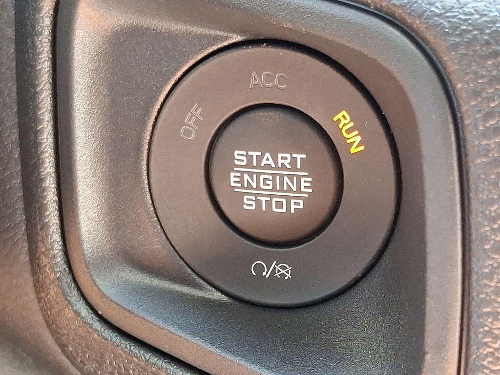 new 2025 Jeep Wrangler car, priced at $34,176