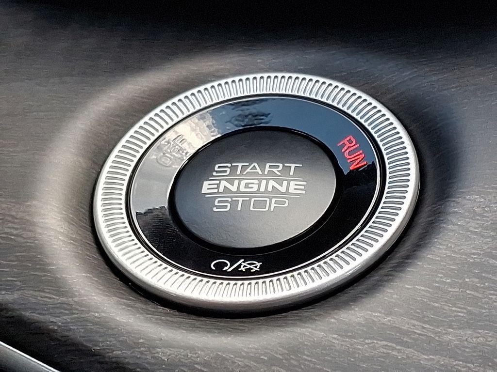 new 2025 Jeep Grand Cherokee car, priced at $42,153