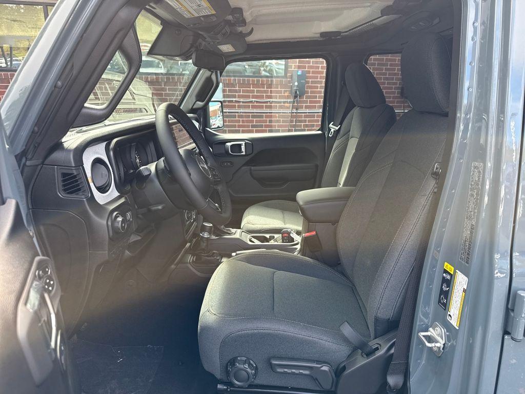 new 2025 Jeep Wrangler car, priced at $40,818