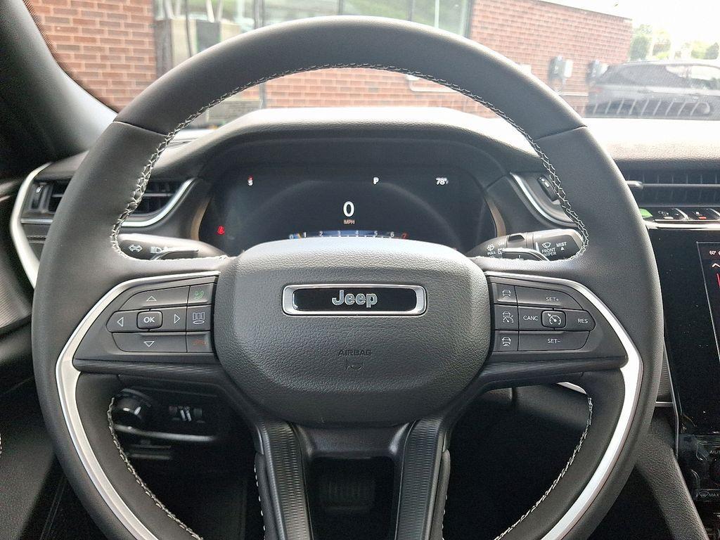 new 2025 Jeep Grand Cherokee car, priced at $36,168