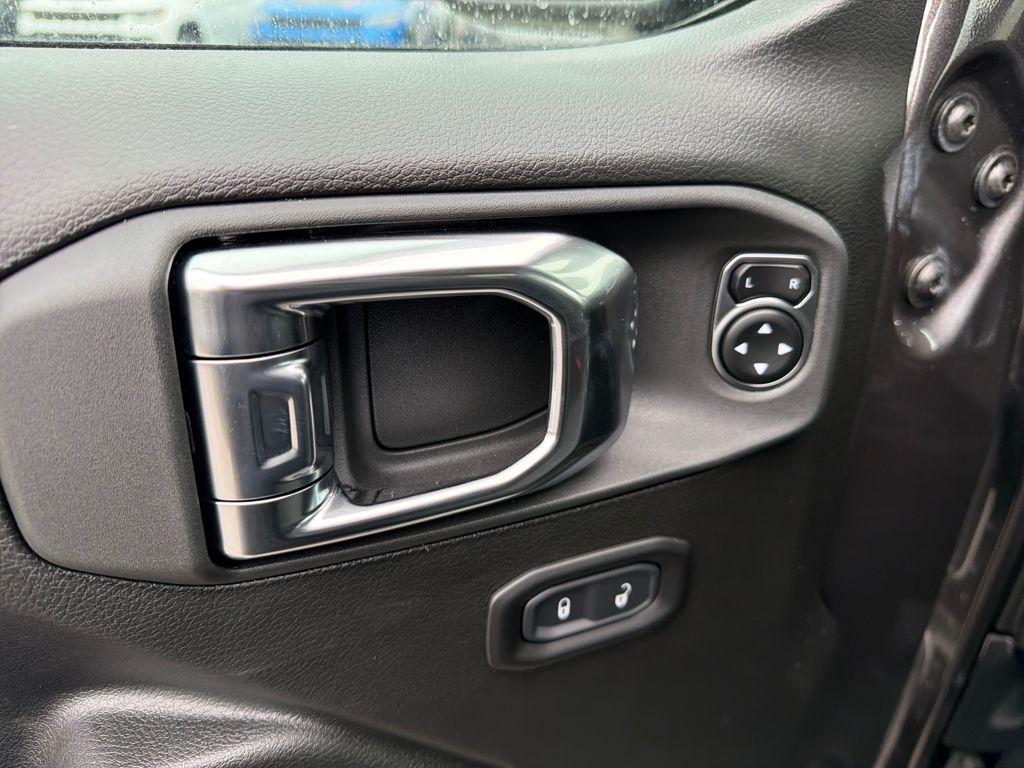 new 2026 Jeep Wrangler car, priced at $47,885