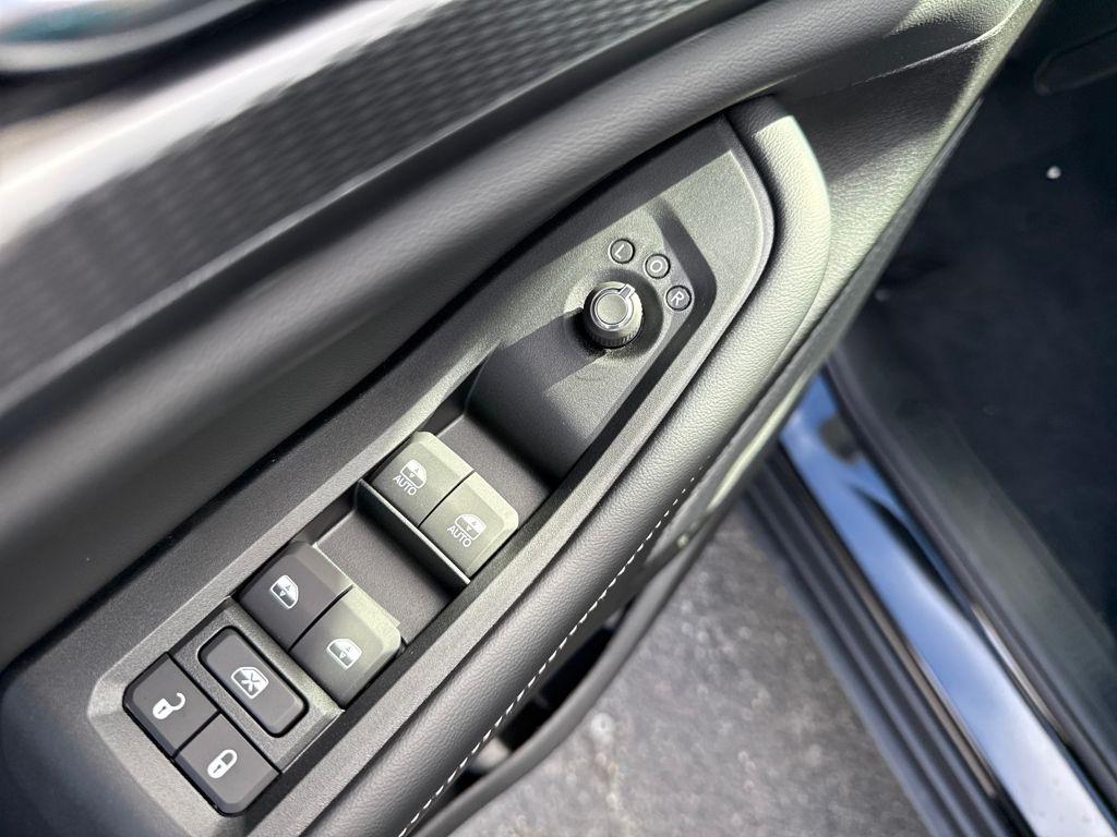 new 2025 Jeep Grand Cherokee car, priced at $41,997