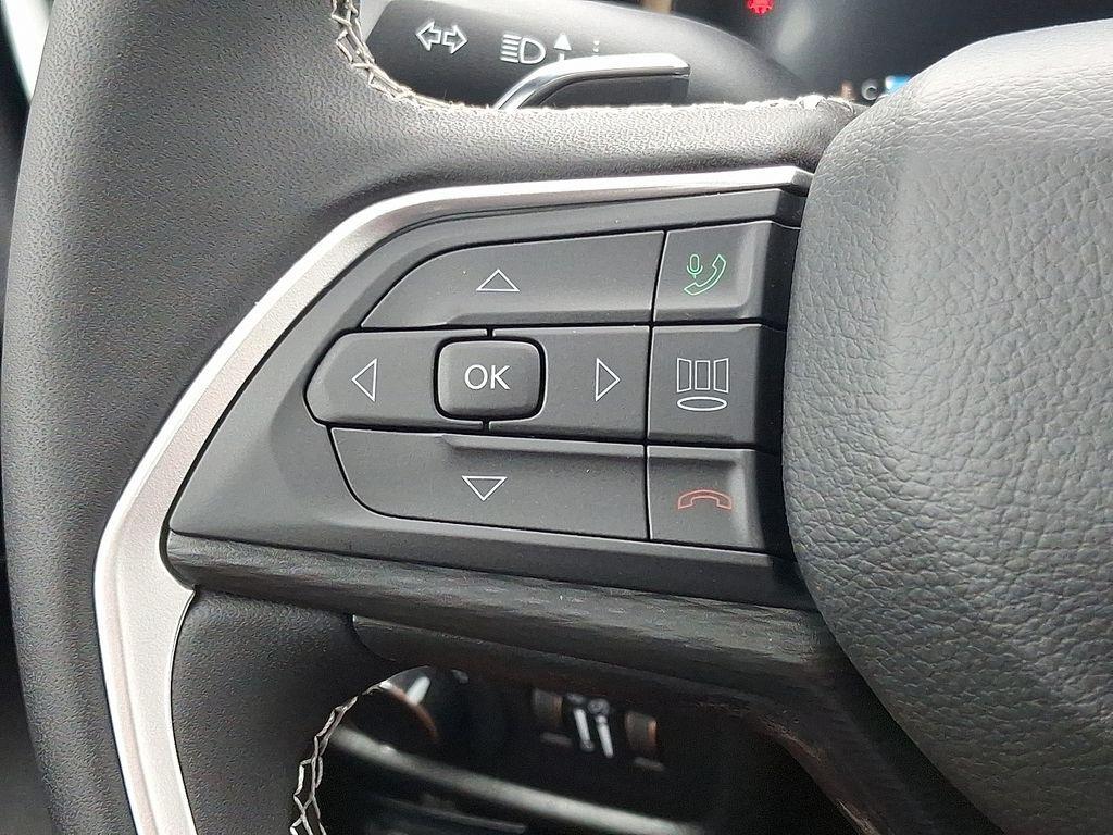 new 2025 Jeep Grand Cherokee car, priced at $34,585