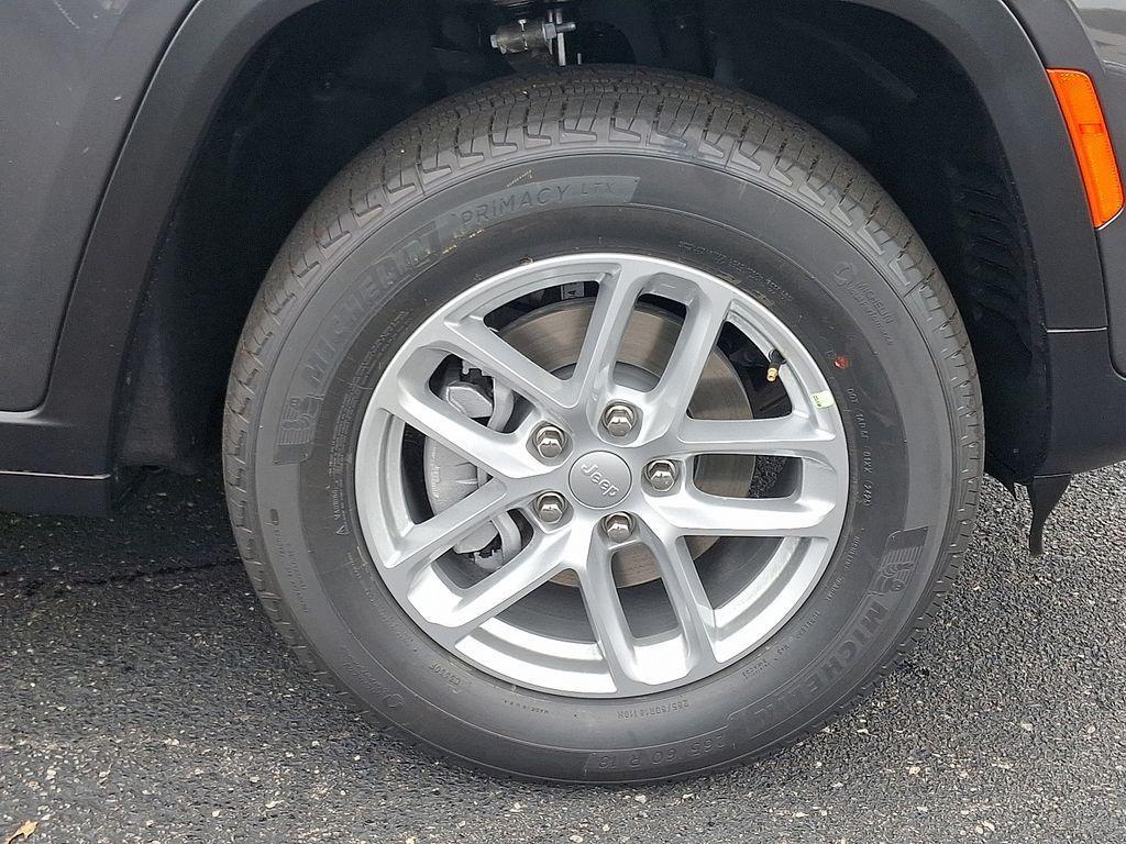 new 2025 Jeep Grand Cherokee car, priced at $34,585