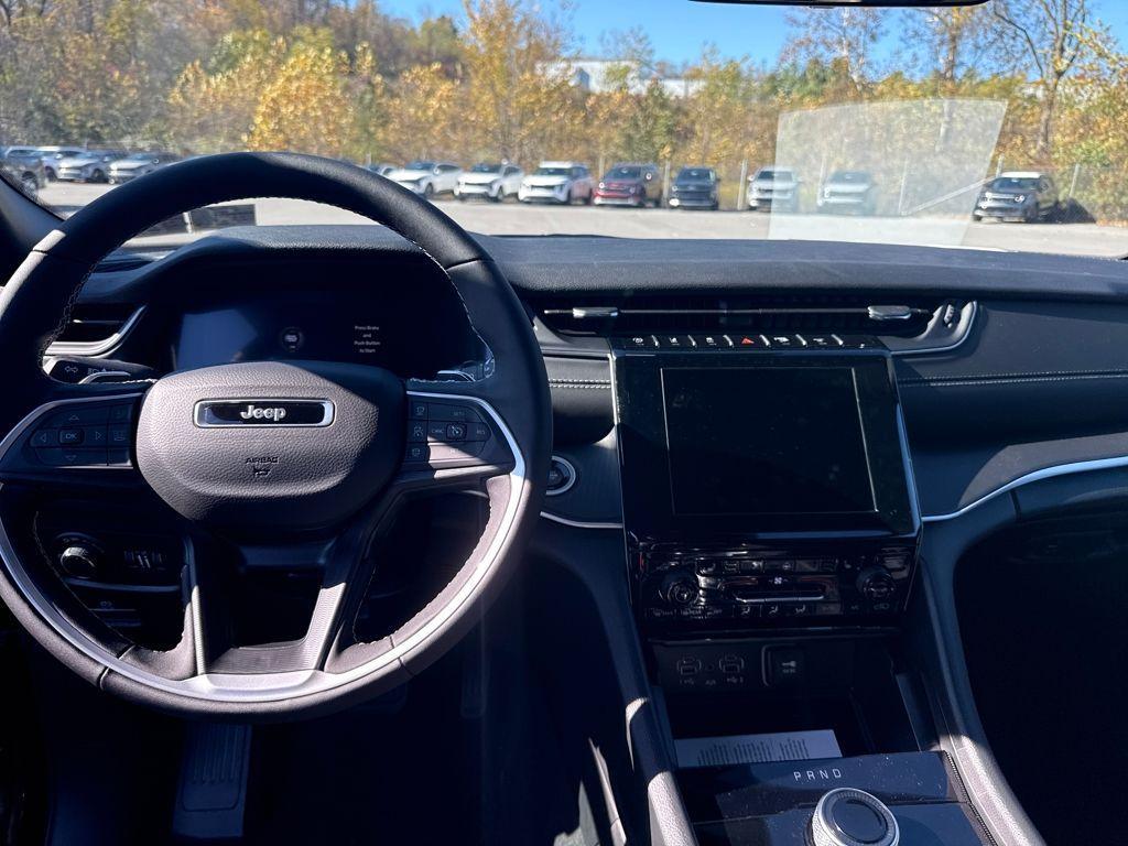 new 2025 Jeep Grand Cherokee L car, priced at $41,777