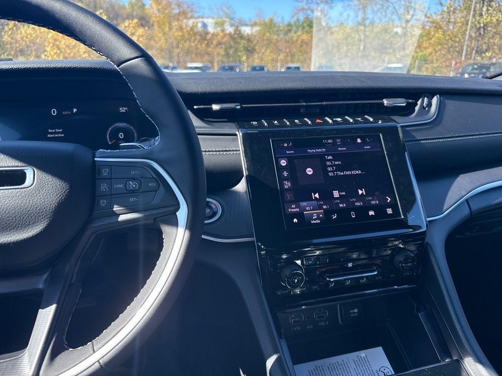 new 2025 Jeep Grand Cherokee L car, priced at $41,777