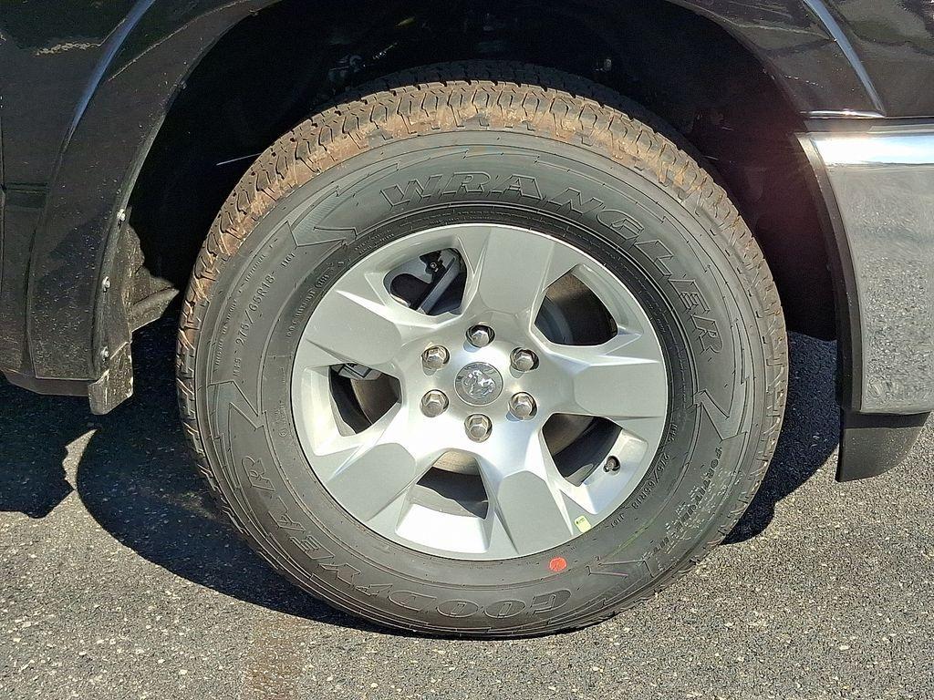 new 2025 Ram 1500 car, priced at $45,223