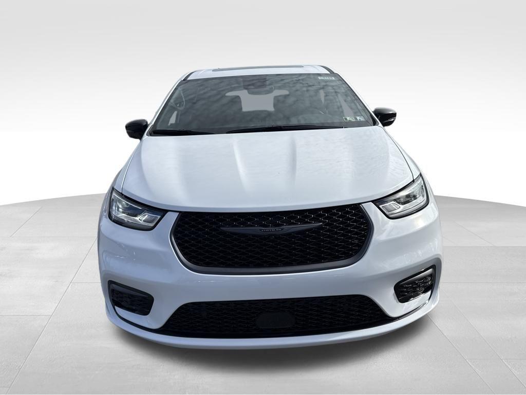 new 2026 Chrysler Pacifica car, priced at $48,226