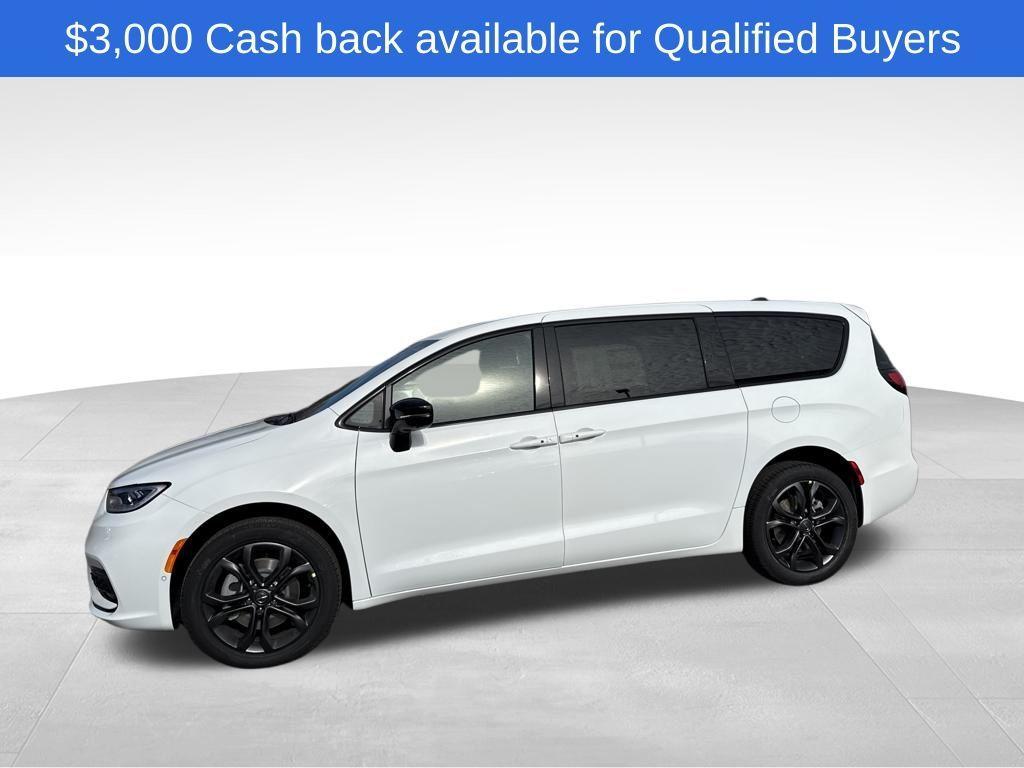 new 2026 Chrysler Pacifica car, priced at $48,226
