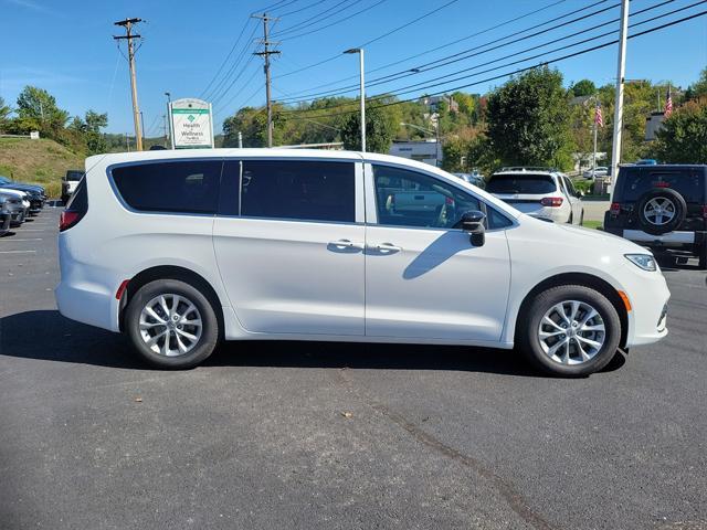 new 2025 Chrysler Pacifica car, priced at $45,140