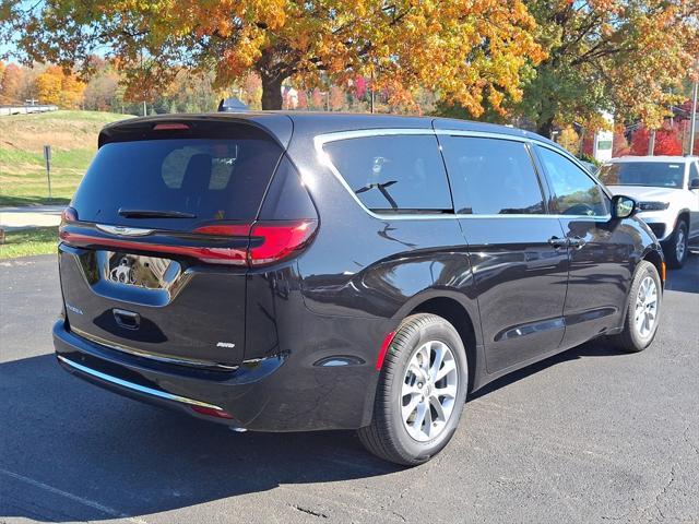 new 2025 Chrysler Pacifica car, priced at $45,140