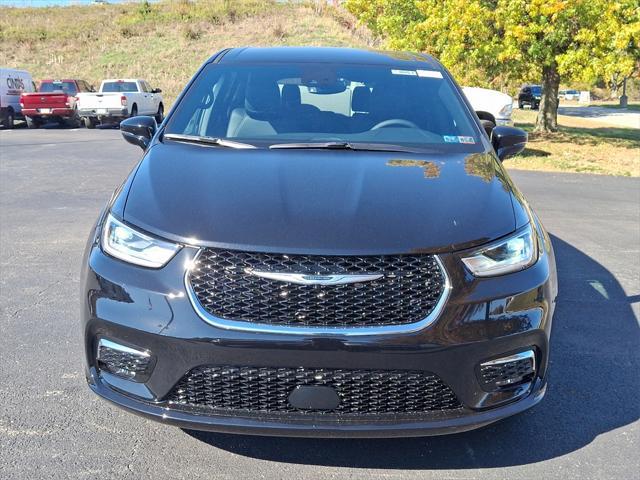 new 2025 Chrysler Pacifica car, priced at $45,140