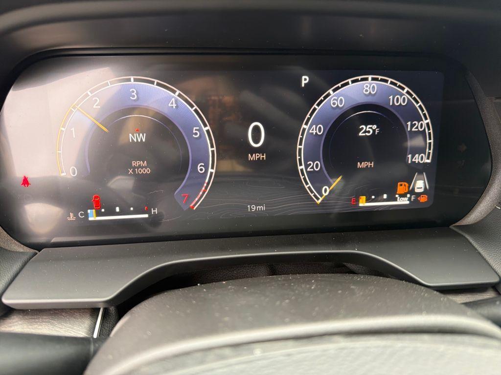 new 2025 Jeep Grand Cherokee car, priced at $47,561