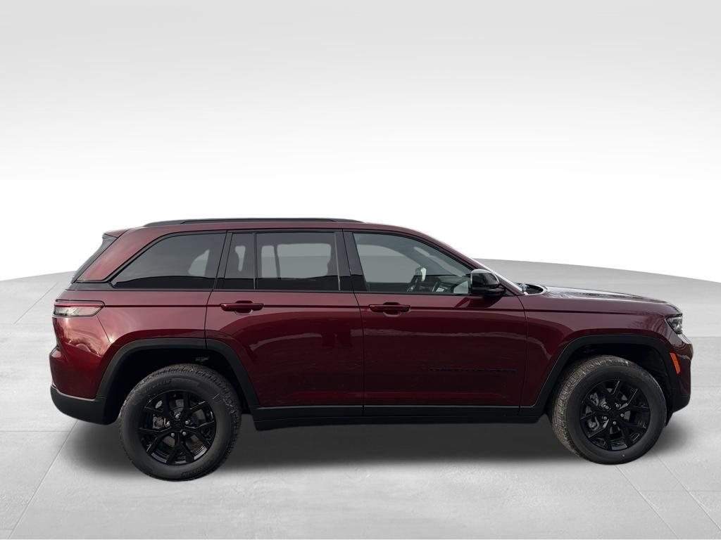 new 2025 Jeep Grand Cherokee car, priced at $40,547