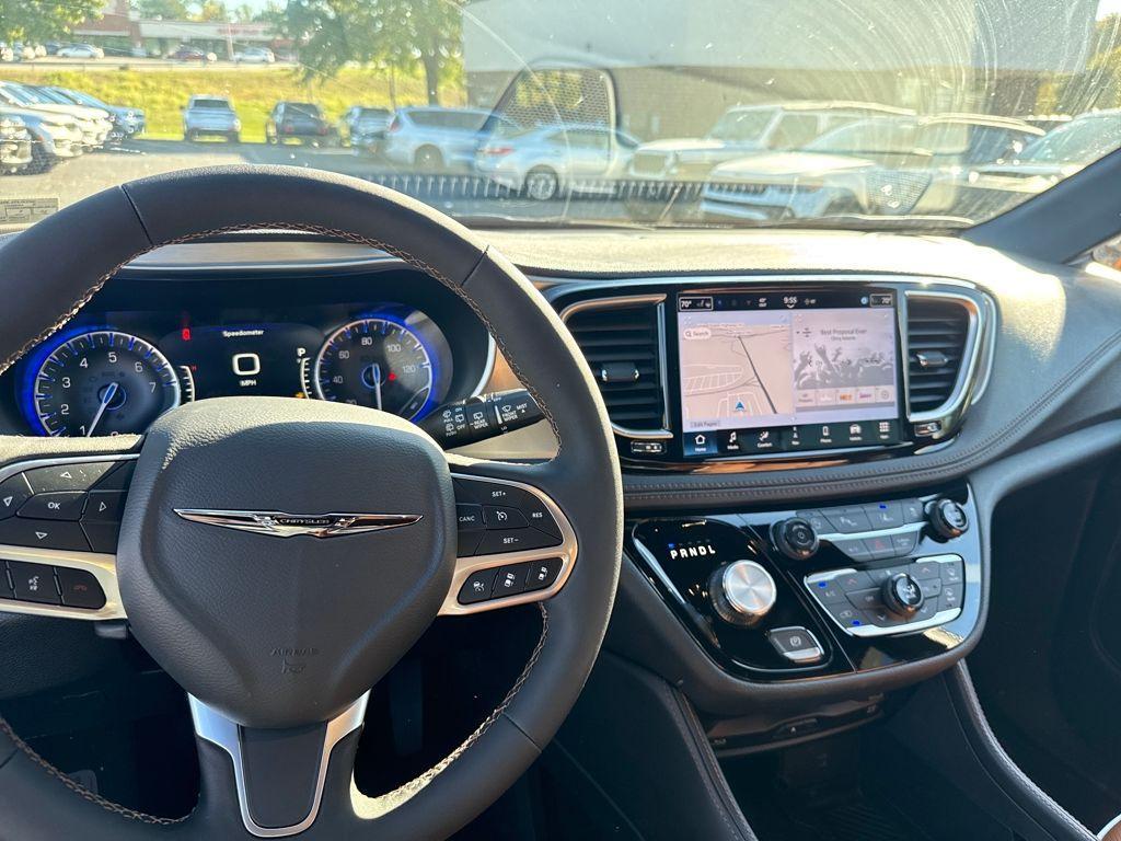 new 2026 Chrysler Pacifica car, priced at $55,385