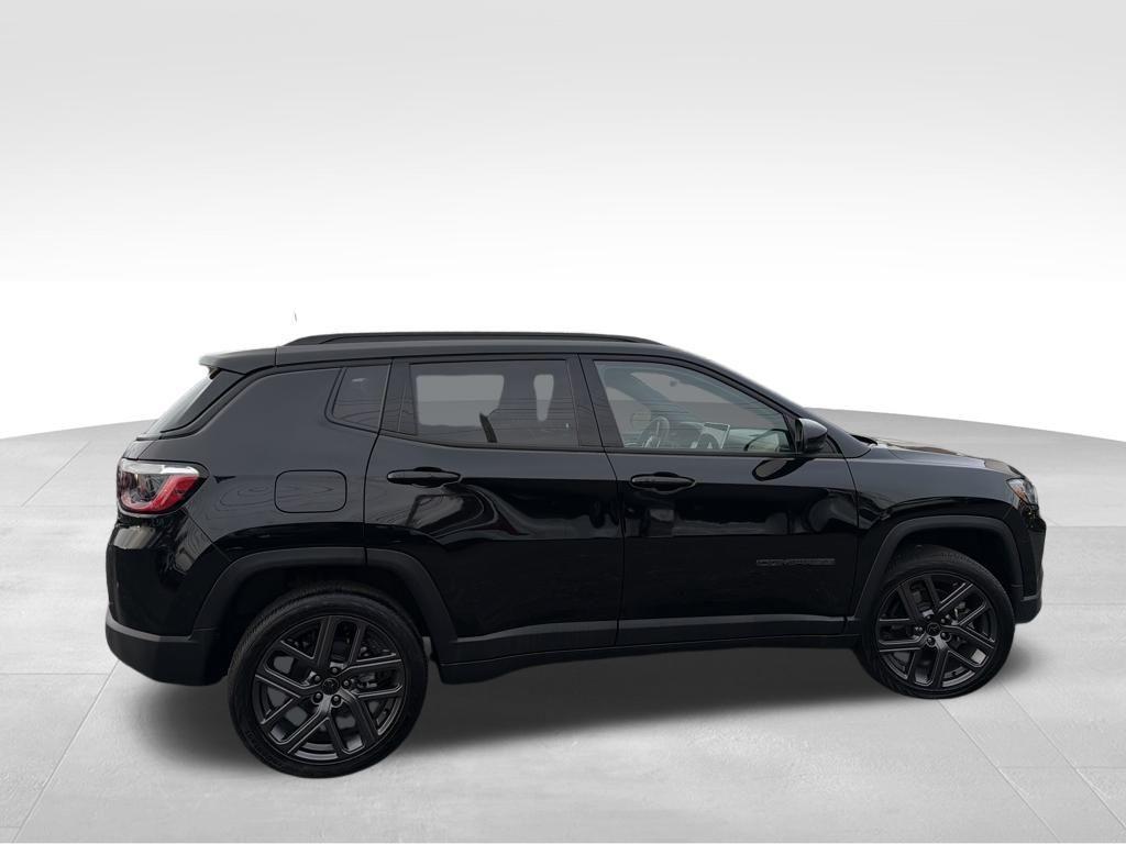 new 2025 Jeep Compass car, priced at $33,075
