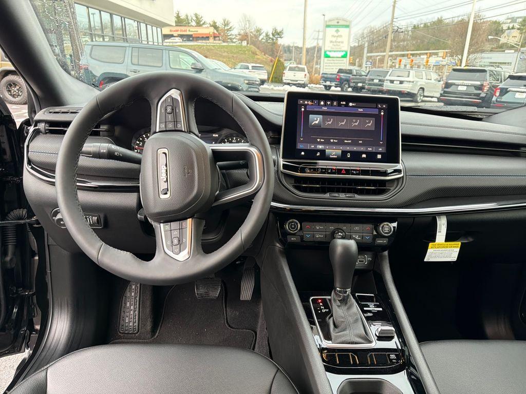new 2025 Jeep Compass car, priced at $33,075