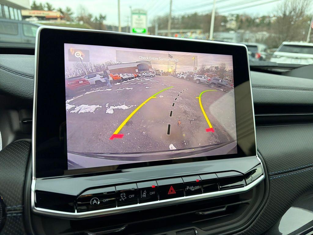 new 2025 Jeep Compass car, priced at $33,075