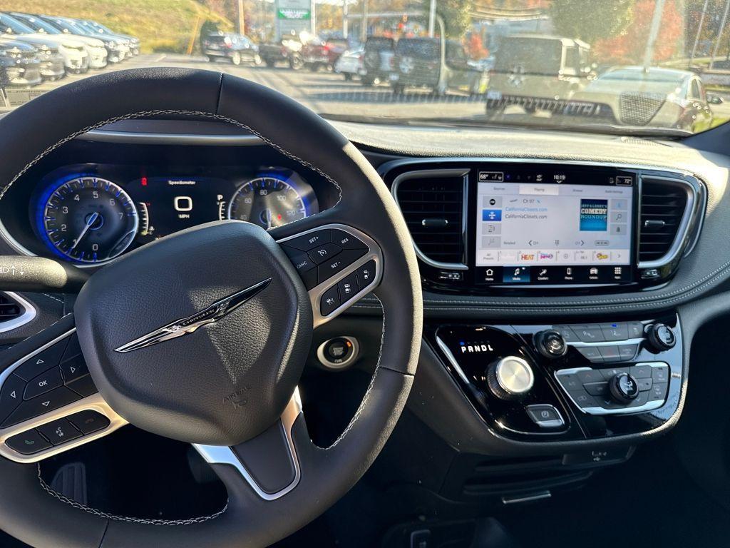 new 2026 Chrysler Pacifica car, priced at $44,476