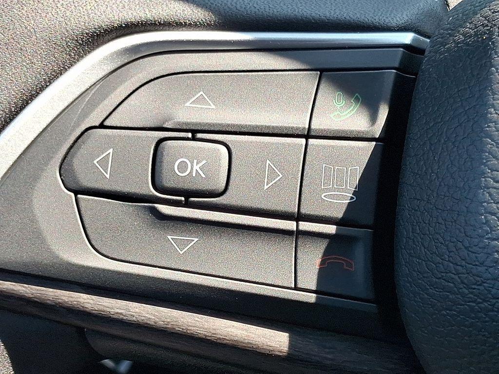 new 2025 Jeep Grand Cherokee car, priced at $41,778