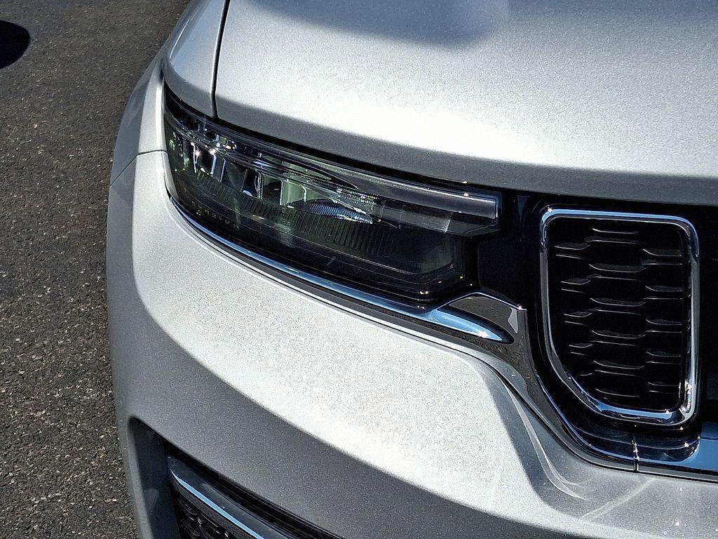 new 2025 Jeep Grand Cherokee car, priced at $41,778
