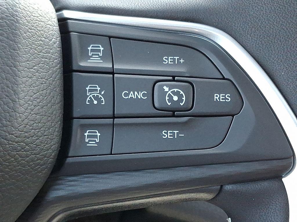 new 2025 Jeep Grand Cherokee L car, priced at $41,518