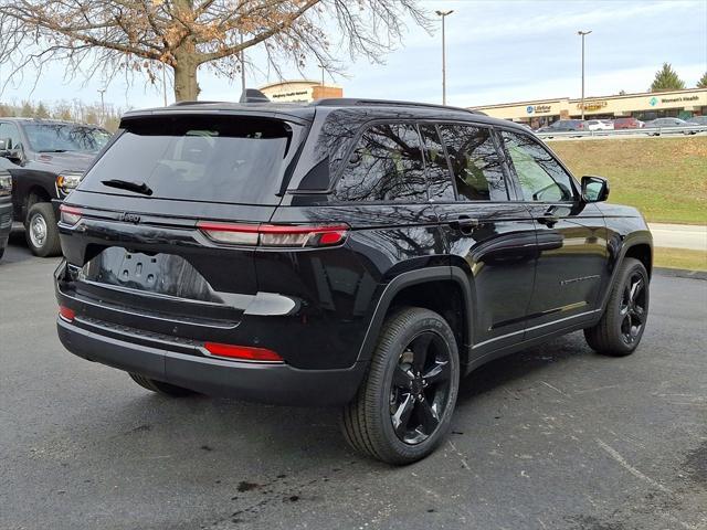 new 2025 Jeep Grand Cherokee car, priced at $43,175