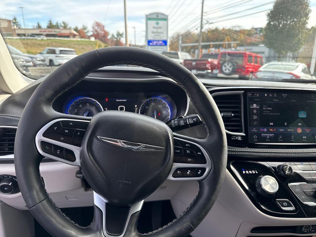used 2024 Chrysler Pacifica car, priced at $37,700