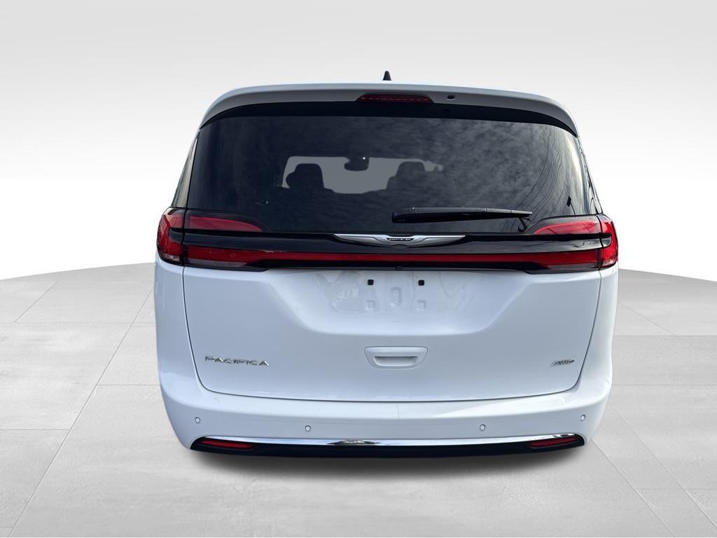 used 2024 Chrysler Pacifica car, priced at $37,700