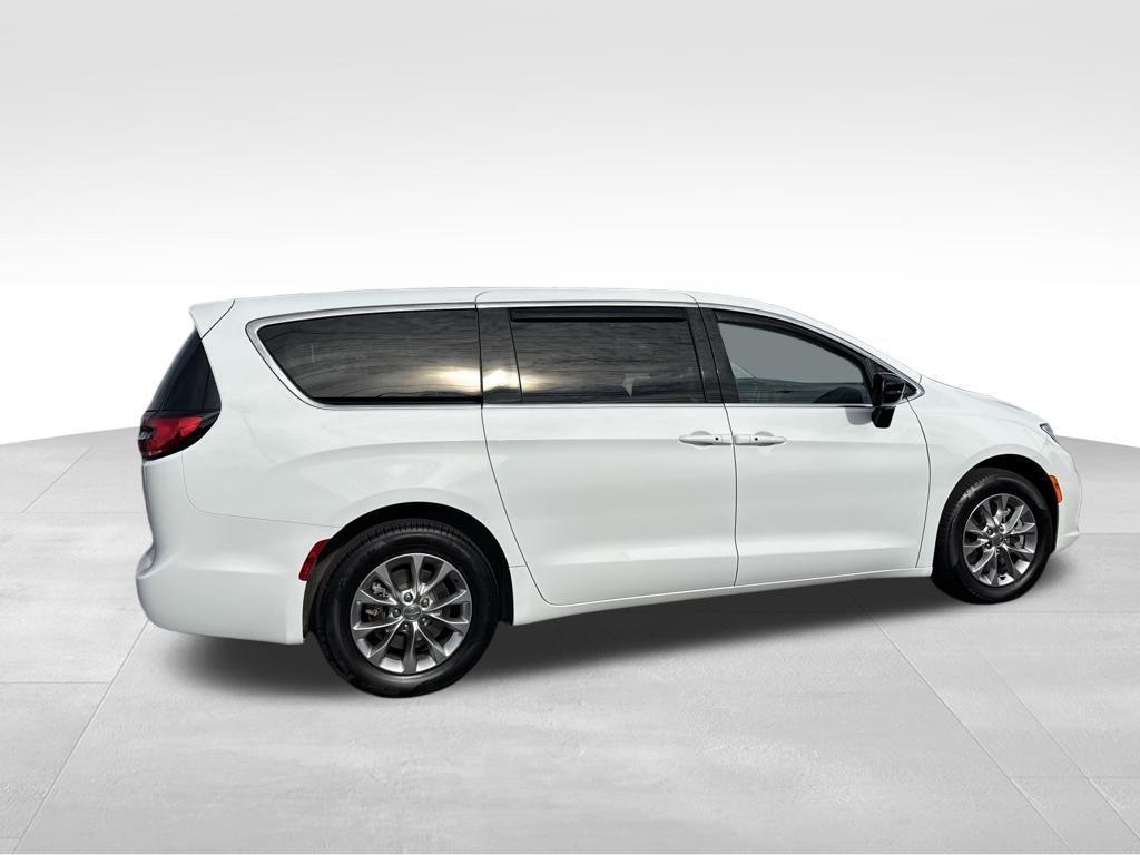 used 2024 Chrysler Pacifica car, priced at $37,700