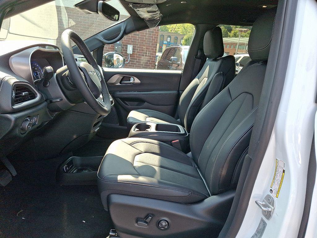 new 2026 Chrysler Pacifica car, priced at $41,514