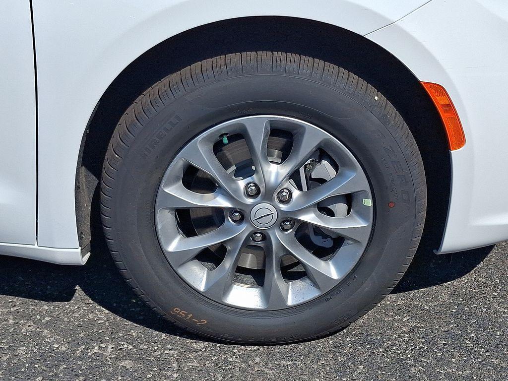 new 2026 Chrysler Pacifica car, priced at $41,514