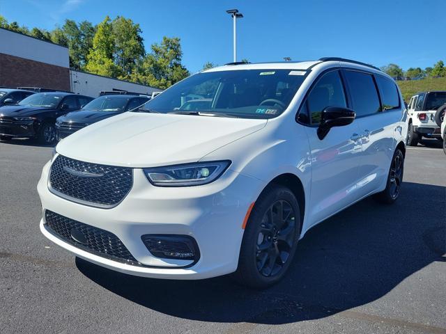 new 2024 Chrysler Pacifica car, priced at $48,183