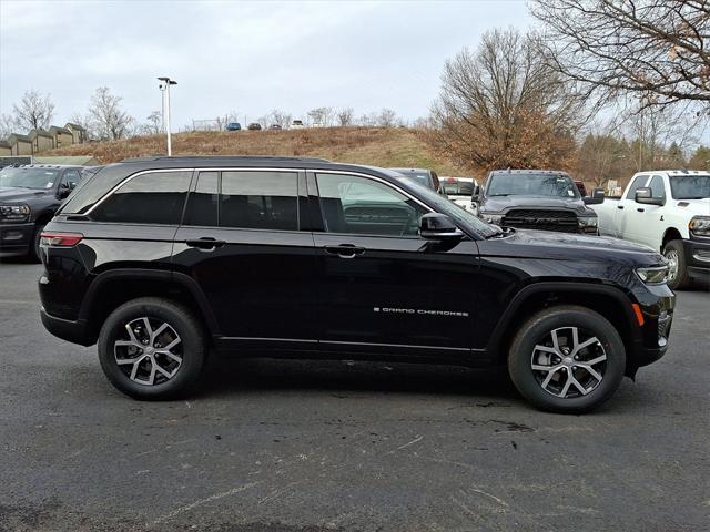 new 2025 Jeep Grand Cherokee car, priced at $44,795